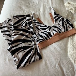 Fabletics workout set size medium